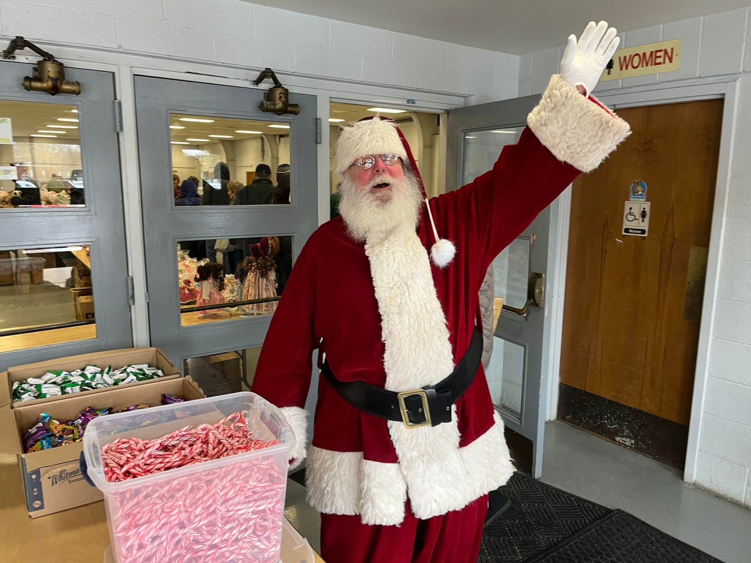 Fekas Feeds Salina Christmas Dinner